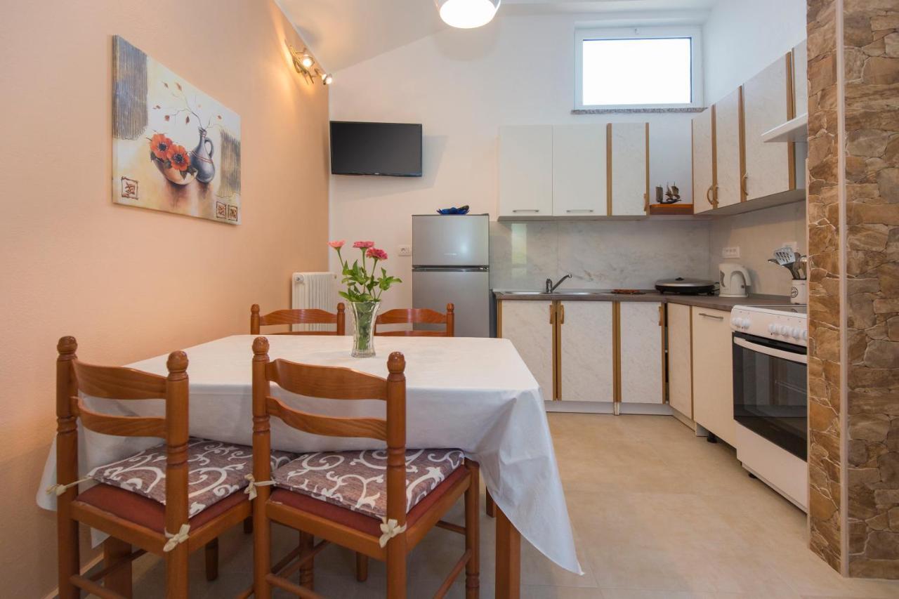 Apartman Ana Labin  Buitenkant foto