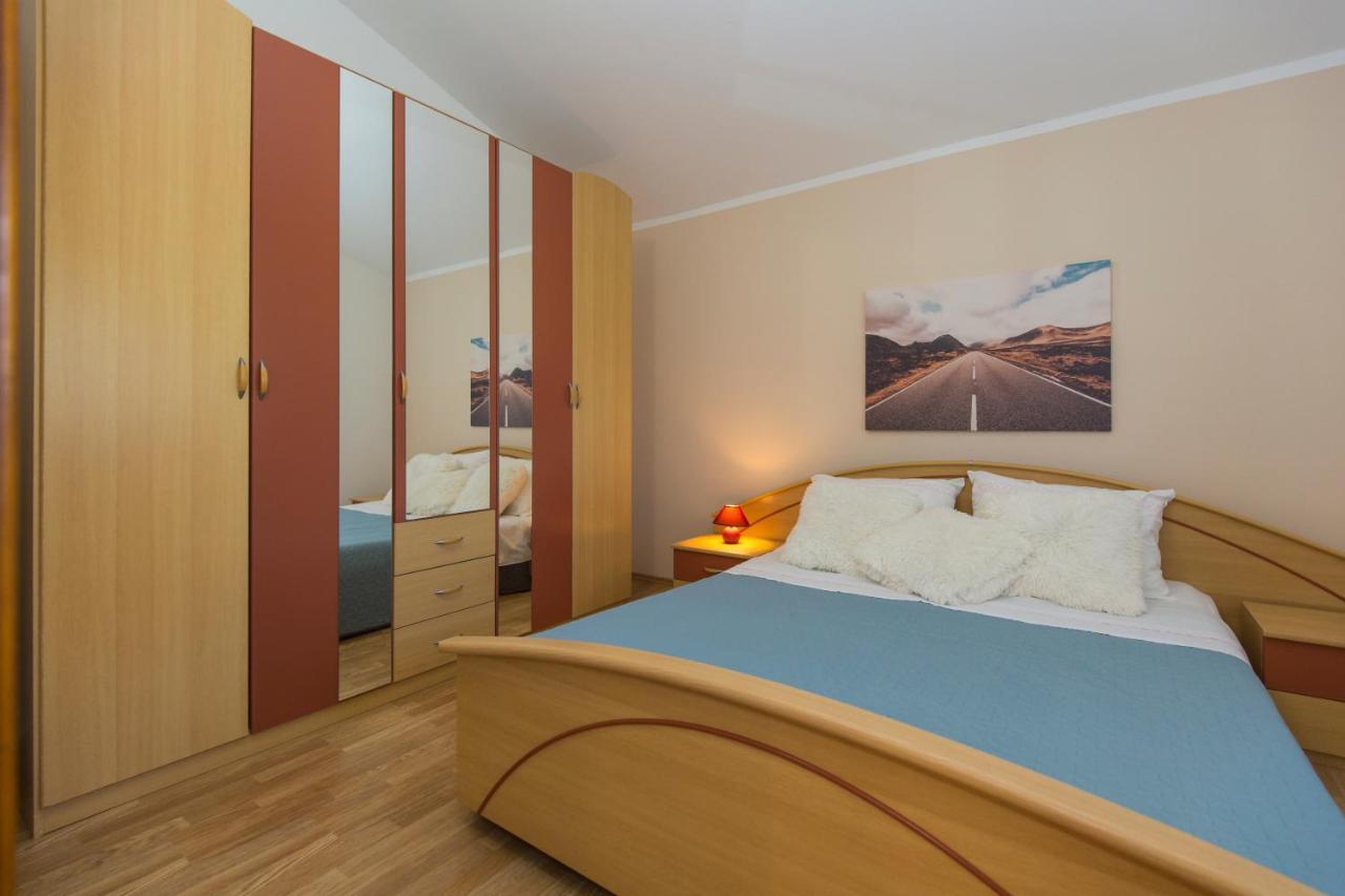 Apartman Ana Labin  Buitenkant foto